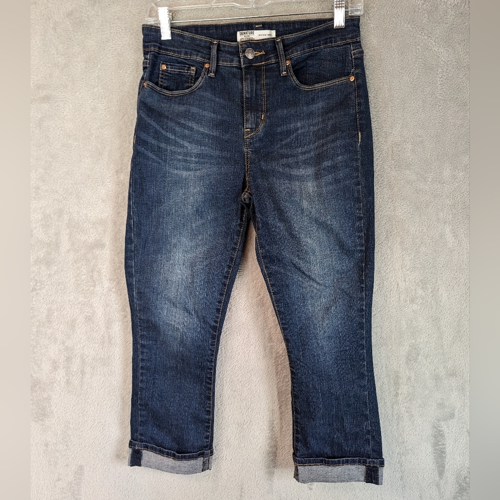 Levi Signature Jean, Mid-Rise Capri,